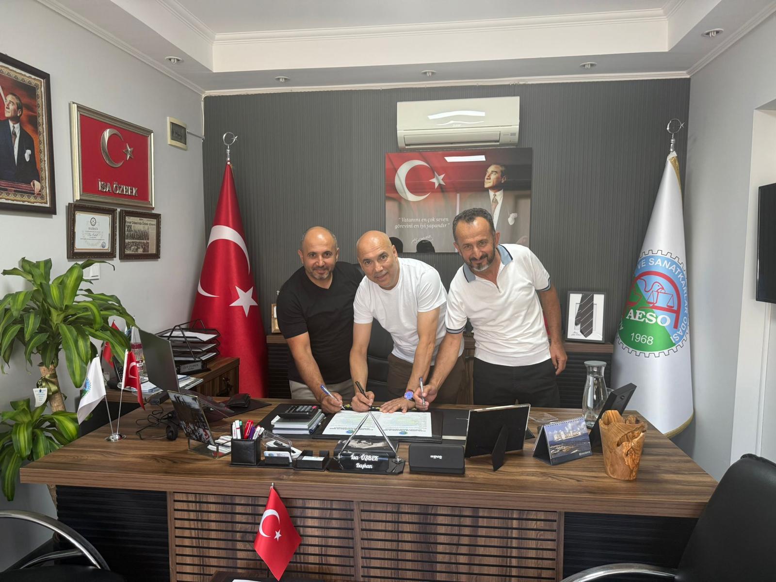 ALİAĞA HACIÖMERLİ MAHALLE MUHTARLIĞI VE HACIÖMERLİ YARDIMLAŞMA VE DAYANIŞMA DERNEĞİ ARASINDA PROTOKOL İMZALANMIŞTIR